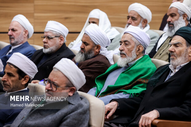 علمای اهل سنت:حساب اخلال‌گران از مردم معترض جداست؛تجدید میثاق با رهبری