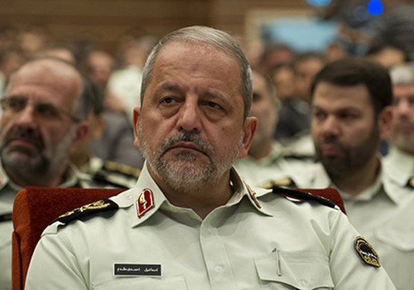  مردم با اغتشاش و تجاوز نظامی دشمن مقابله کردند 