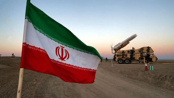 خیابان ها را خالی نکنیم دشمن به دنبال خیابان های خلوت است
