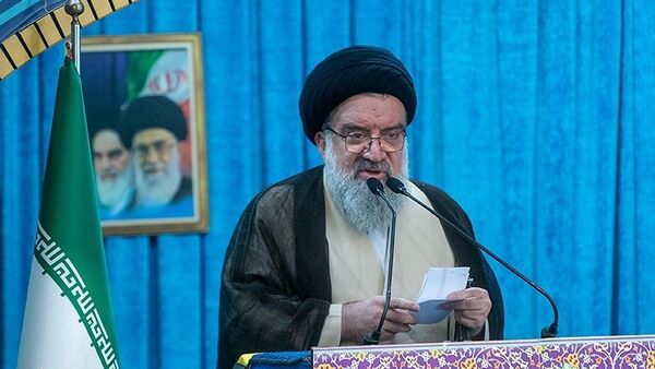 خطیب جمعه تهران:دشمن همواره دنبال مصادره مردم به نام خود است