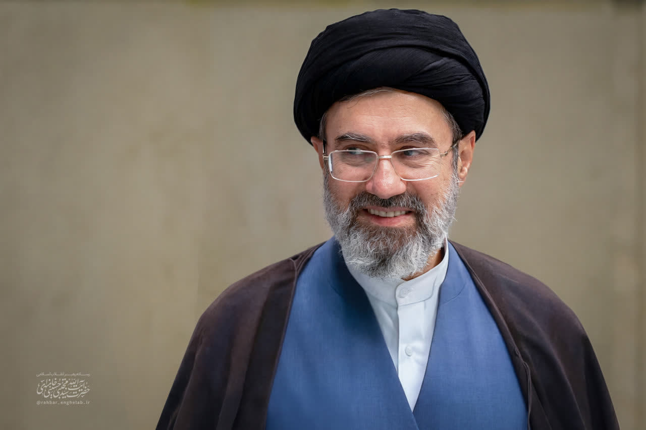 امام خامنه‌ای جوان؛ قیام برای خدا، زیربنای انقلاب اسلامی است 